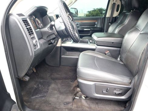 Used 2014 RAM 2500 Laramie w/ Convenience Group AWD/4WD image 13