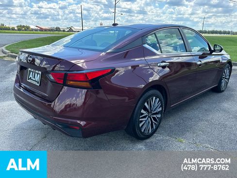 Used 2025 Nissan Altima 2.5 SV FWD image 5