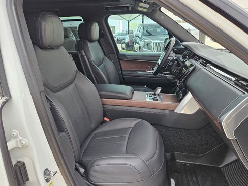 Used 2023 Land Rover Range Rover Long Wheelbase SE AWD/4WD image 29