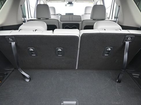 Used 2025 Honda Pilot Touring image 18