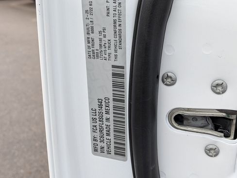 Used 2025 RAM 2500 Laramie image 34