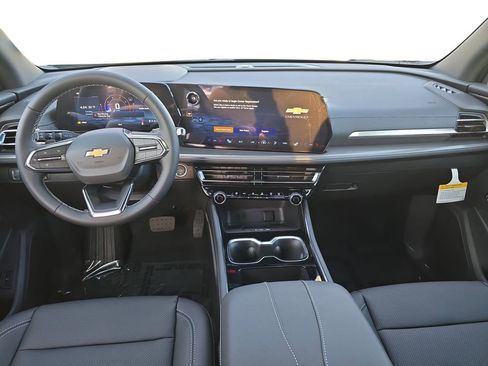 New 2026 Chevrolet Traverse LT image 9