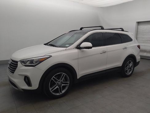 Used 2018 Hyundai Santa Fe AWD image 2