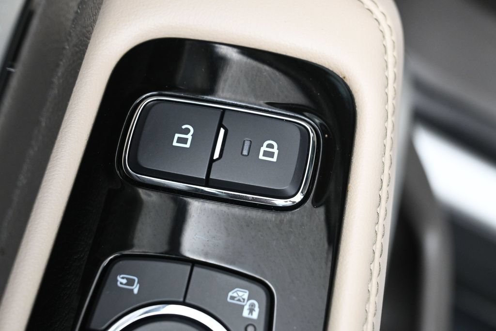 Used 2021 Lincoln Aviator Reserve w/ Equipment Group 201A AWD/4WD image 12