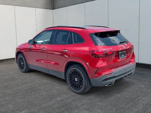 Used 2025 Mercedes-Benz GLA 250 4MATIC image 3