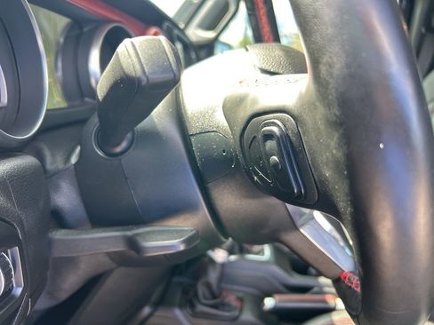 Used 2021 Jeep Gladiator Rubicon image 35