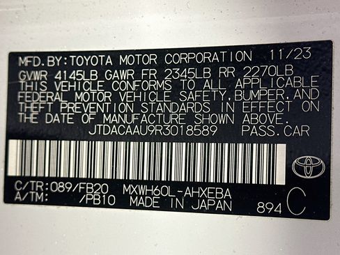 Used 2024 Toyota Prius LE FWD image 12