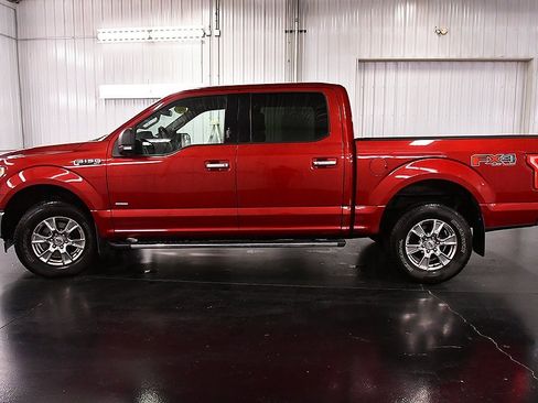 Used 2017 Ford F150 XLT w/ Equipment Group 302A Luxury image 4