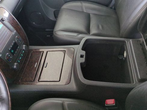 Used 2014 GMC Sierra 2500 Denali AWD/4WD image 31
