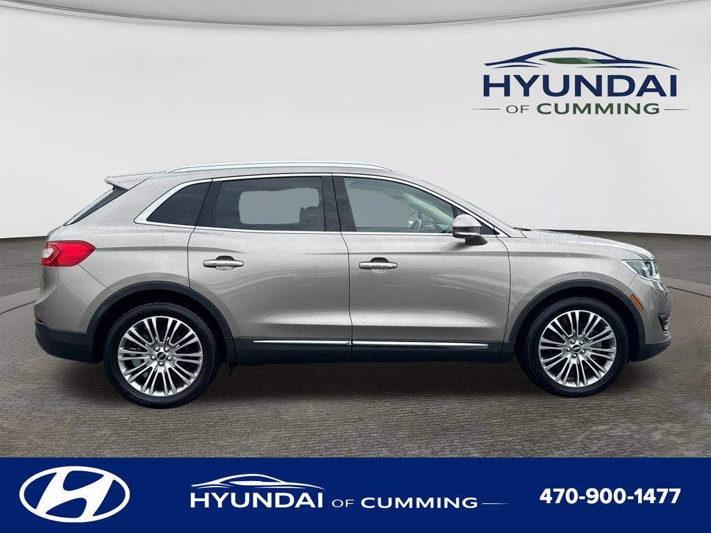 Used 2018 Lincoln MKX Reserve w/ Driver Assistance Package FWD image 9