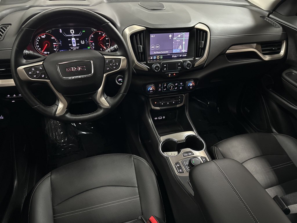 Used 2024 GMC Terrain Denali w/ Denali Premium Package AWD/4WD image 12