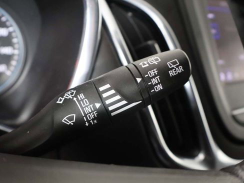 Used 2020 Chevrolet Equinox LT w/ Driver Convenience Package image 39