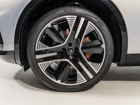 New 2025 Maserati Grecale Folgore image 13