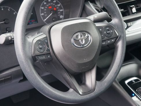 Used 2025 Toyota Corolla LE image 13