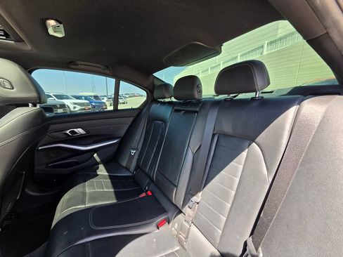Used 2019 BMW 330i Sedan w/ M Sport Package RWD image 20