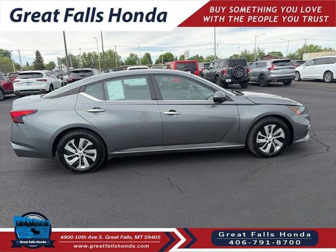 Used 2022 Nissan Altima 2.5 S w/ Driver Assist Package FWD image 7