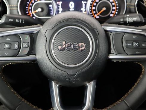 Used 2023 Jeep Gladiator Overland image 30
