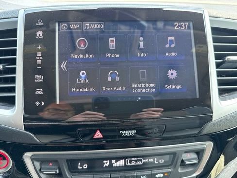 Used 2017 Honda Pilot Touring image 18