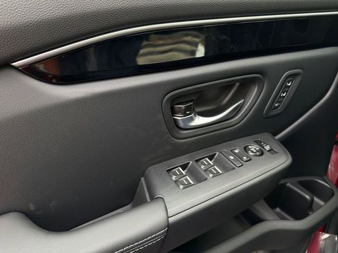 New 2025 Honda Pilot Touring image 37