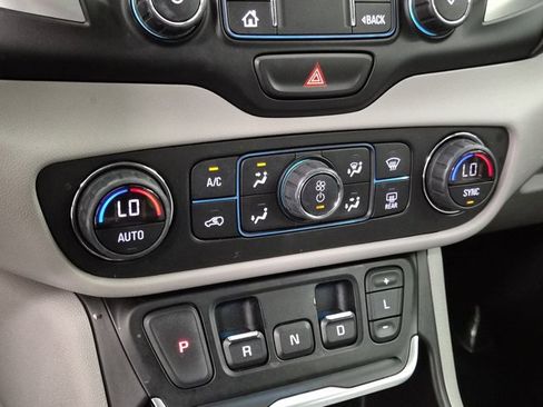 Used 2020 GMC Terrain SLT w/ Preferred Package image 31