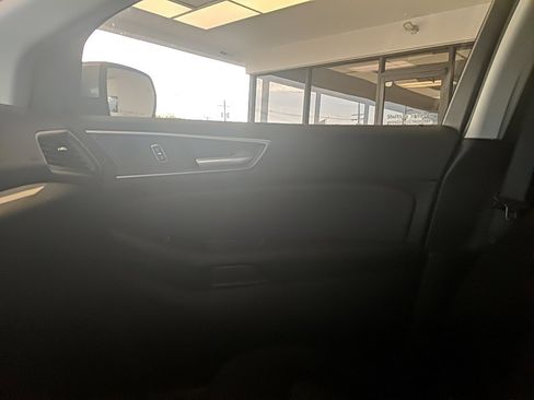 Used 2023 Ford Edge SEL image 18