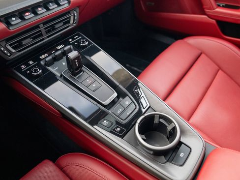 Certified 2021 Porsche 911 Carrera 4S image 23