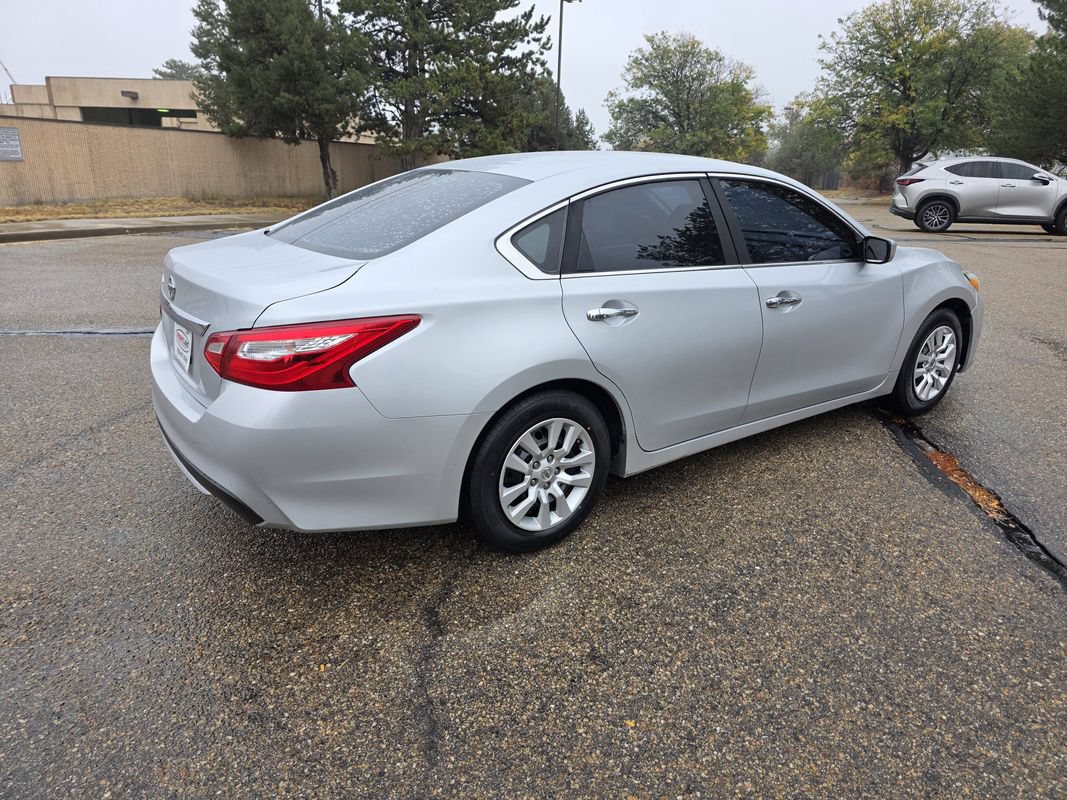 Used 2016 Nissan Altima 2.5 S w/ Power Driver Seat Package FWD image 8