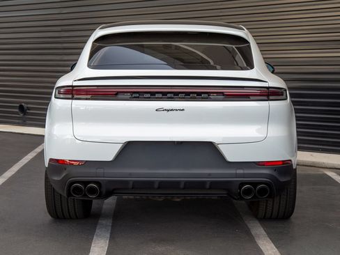 Certified 2024 Porsche Cayenne Coupe AWD/4WD image 6