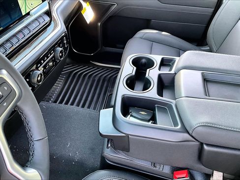 New 2026 Chevrolet Silverado 3500 LT w/ All Star Edition image 8