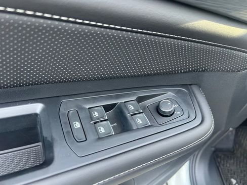 New 2026 Volkswagen Atlas Cross Sport SE image 52