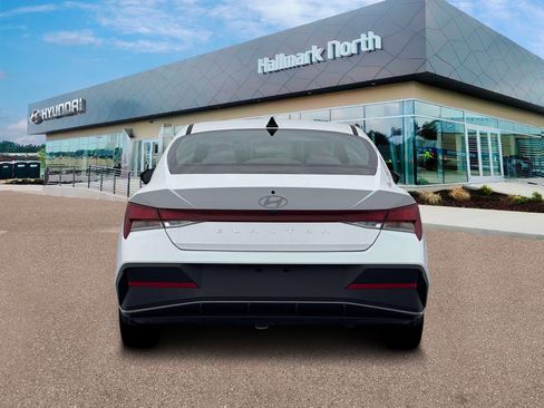 New 2026 Hyundai Elantra SE image 6