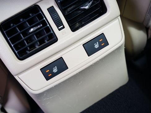 Used 2017 Subaru Outback 2.5i Limited image 20