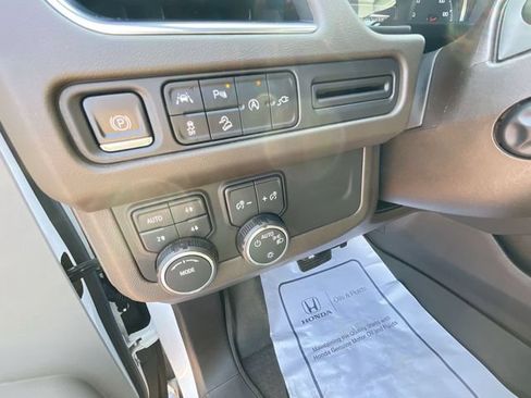 Used 2021 Chevrolet Tahoe Z71 AWD/4WD image 24