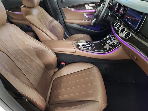 Used 2019 Mercedes-Benz E 450 4MATIC Sedan image 3