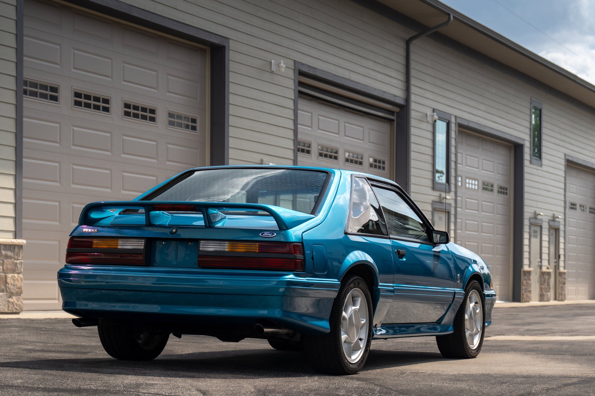 Used 1993 Ford Mustang Cobra RWD image 9