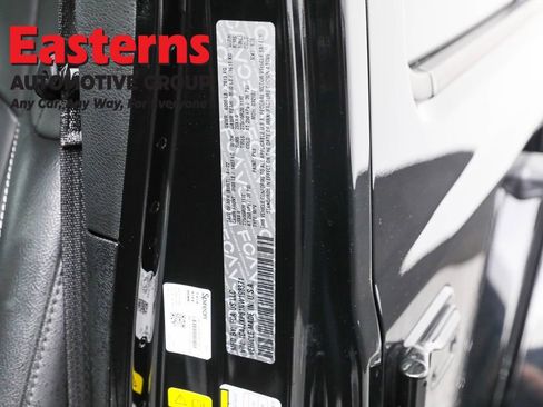 Used 2022 Jeep Wrangler Unlimited Sahara image 34