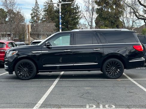 Used 2019 Lincoln Navigator L Reserve image 7