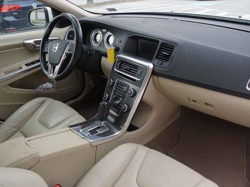 Used 2012 Volvo S60 T5 image 27