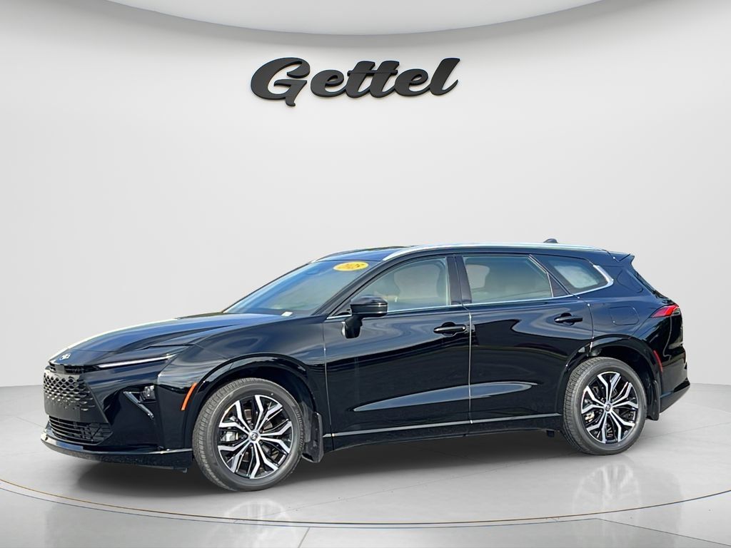 Used 2025 Toyota Crown Signia AWD/4WD image 1