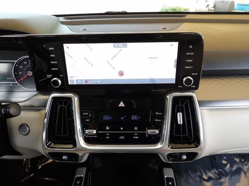 Used 2021 Kia Sorento SX image 21