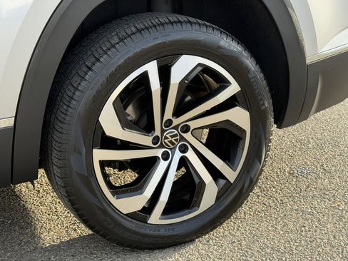 Used 2023 Volkswagen Atlas SEL image 37