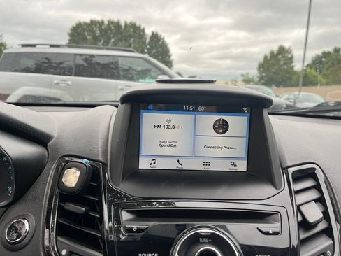 Used 2017 Ford Fiesta Titanium FWD image 3