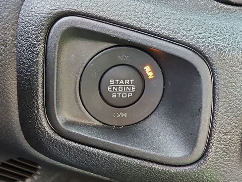 Used 2024 Jeep Wrangler Unlimited Sport AWD/4WD image 22
