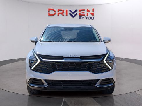 Used 2024 Kia Sportage EX image 8