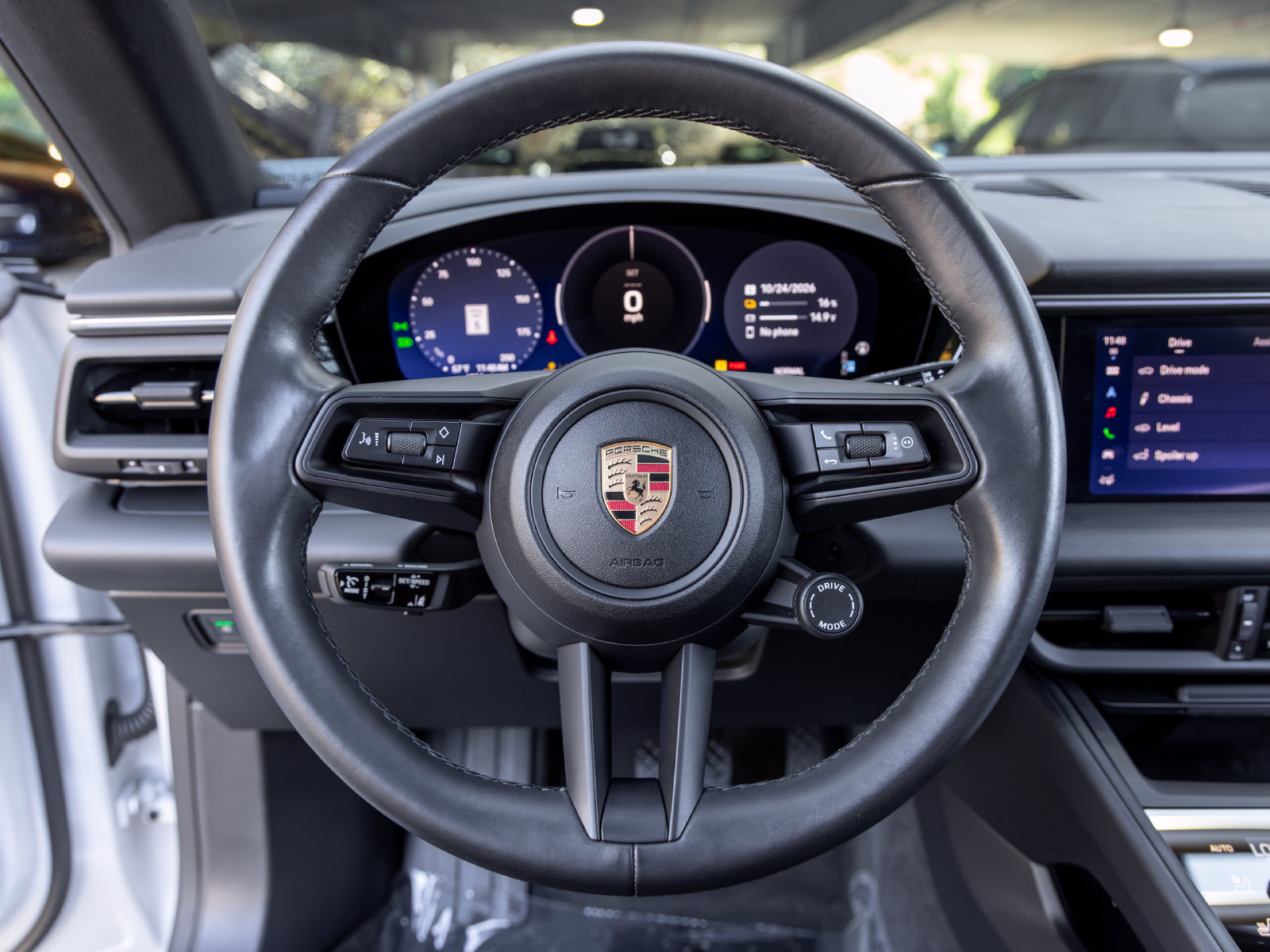 Certified 2025 Porsche Macan Electric RWD image 35
