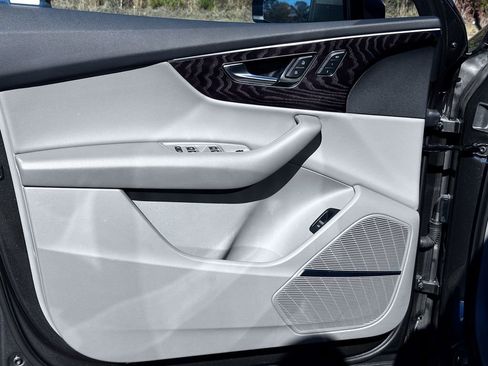 Used 2021 Audi Q7 2.0T Premium Plus w/ Premium Plus Package image 28