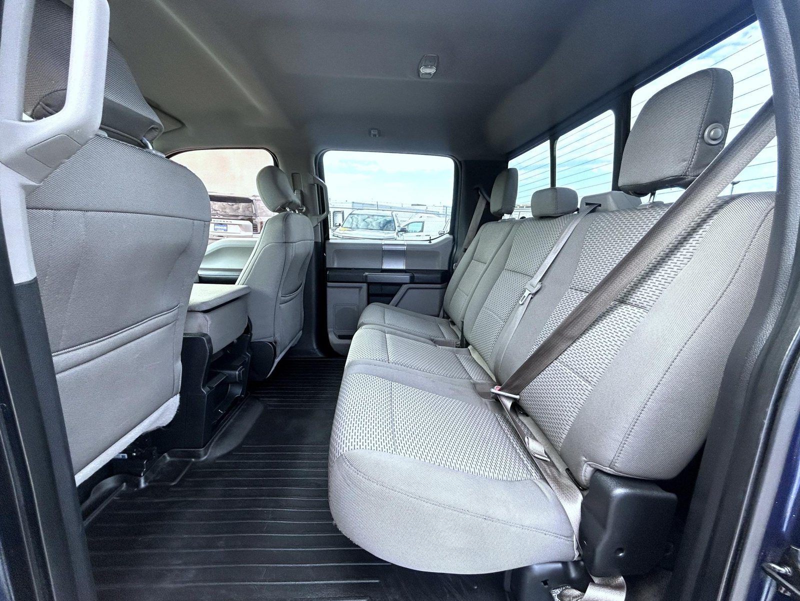 Used 2015 Ford F150 XLT w/ Equipment Group 302A Luxury AWD/4WD image 24