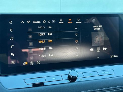 Certified 2025 Nissan Rogue SL w/ SL Premium Package image 17