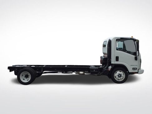 New 2025 Chevrolet Low Cab Forward 5500XG RWD image 3