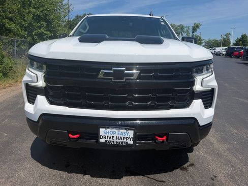 Used 2023 Chevrolet Silverado 1500 LT Trail Boss w/ LT Trail Boss Premium Package AWD/4WD image 2